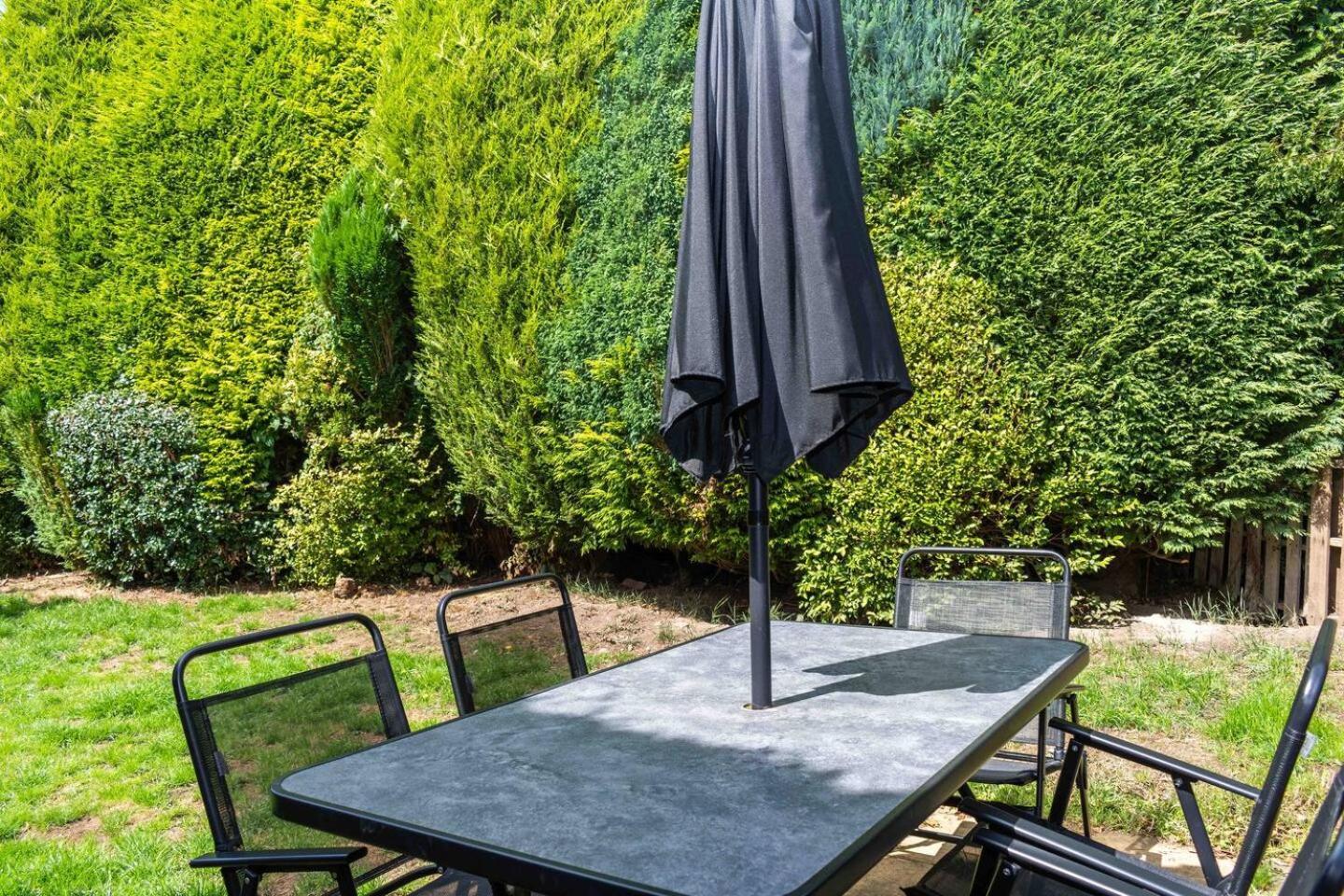3 Bedroom Bungalow Close To Peak District With Garden Sheffield Exterior photo