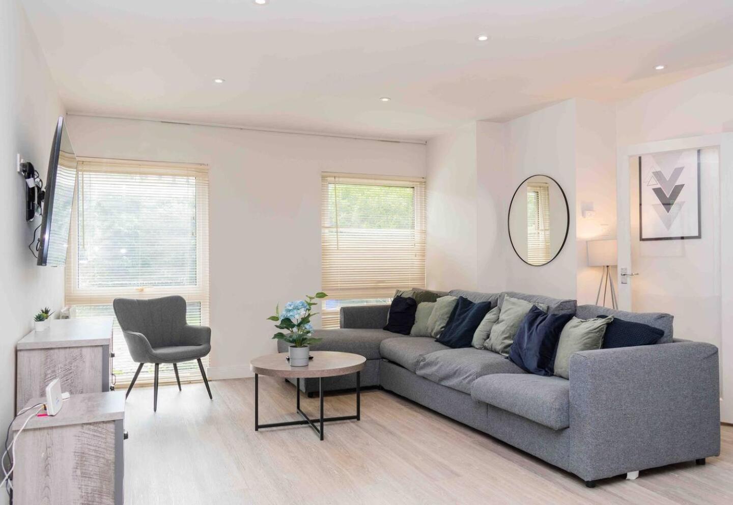 3 Bedroom Bungalow Close To Peak District With Garden Sheffield Exterior photo